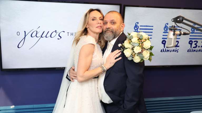 Εβελίνα Παπούλια: Νύφη ντύθηκε ξανά η ηθοποιός [εικόνες]