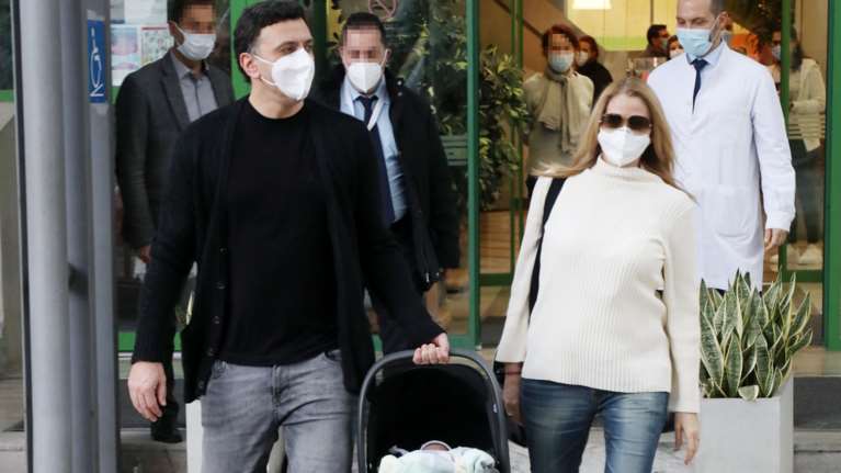 Η Τζένη Μπαλατσινού μιλά για το μωρό της: Νιώθω ευγνωμοσύνη, είμαστε όλοι υγιείς στο σπίτι μας