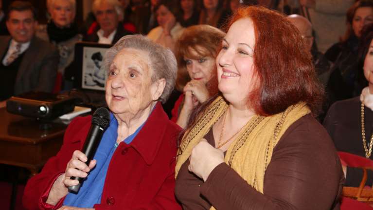 Ροζίτα Σώκου: Διασωληνώθηκε και η κόρη της, 3 μέρες μετά τον θάνατό της- Παλεύει με τον κορονοϊό