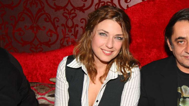 Η Φαίη Κοκκινοπούλου &quot;καρφώνει&quot; τον Σερβετάλη: Καλοπληρωμένος και ο μόνος ανεμβολίαστος...