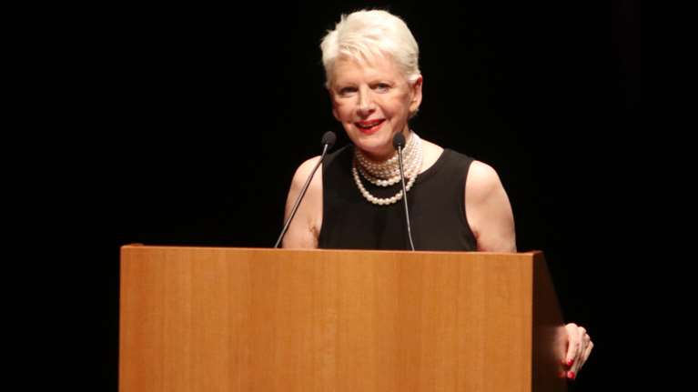 Το καρφί της Ακρίτα στον Κούγια για το &quot;επαγγελματίες ομοφυλόφιλοι&quot; - Η νέα της &quot;δουλειά&quot; στο facebook