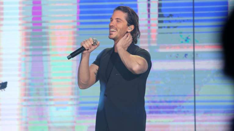 Νίκος Οικονομόπουλος: Αν ο προηγούμενος στη σειρά έχει κορονοϊό, πάλι θα κοινωνήσω