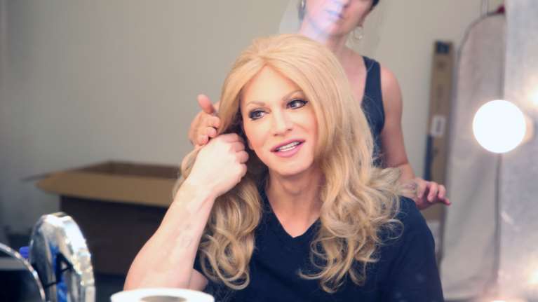 Τάκης Ζαχαράτος: Η λεύκη στο δέρμα μου είναι ευλογία, σαν τατουάζ από το Θεό