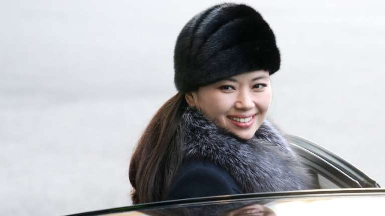 Κιμ Γιονγκ Ουν: Η πρώην ερωμένη που είναι συνεχώς στο πλευρό του - Αφαντες η αδελφή και η σύζυγος