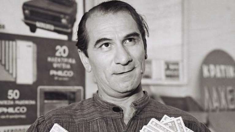 &quot;Ο Κώστας Χατζηχρήστος έπινε πολύ - Είχε μπει στο νοσοκομείο για αποτοξίνωση&quot; - Αποκαλύψεις για τον σπουδαίο κωμικό