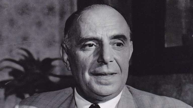 Ρετρό φωτό: Ο Ορέστης Μακρής σε ηλικία 33 ετών - Στην πρώτη του κινηματογραφική εμφάνιση σε βουβή ταινία