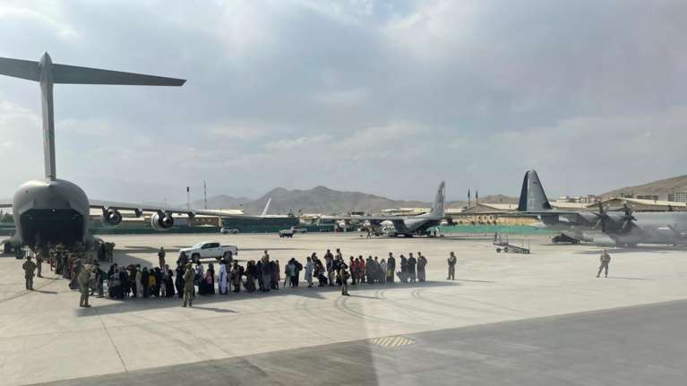 Αφγανιστάν: Με &quot;καθαρή συνείδηση&quot; αποχώρησε η διπλωματική αποστολή του ΝΑΤΟ από την Καμπούλ