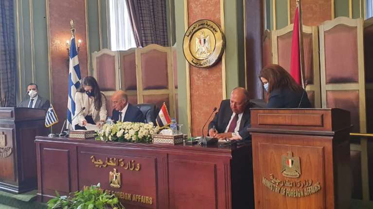 Επίσημο: Υπογράφηκε η συμφωνία για την ΑΟΖ Ελλάδας - Αιγύπτου [Εικόνες - Βίντεο]