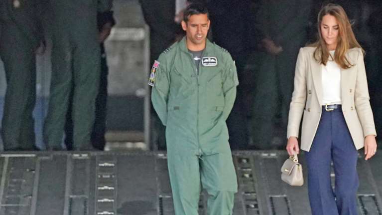 Back to work: Έτοιμη για το φθινόπωρο η Κέιτ Μίντλετον με άψογο look μετά τις διακοπές