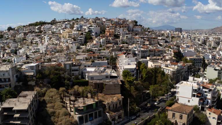 Αυτά είναι τα σπίτια στην Αθήνα με ενοίκιο ως 600 ευρώ τον μήνα: Λίστα με 90 παραδείγματα