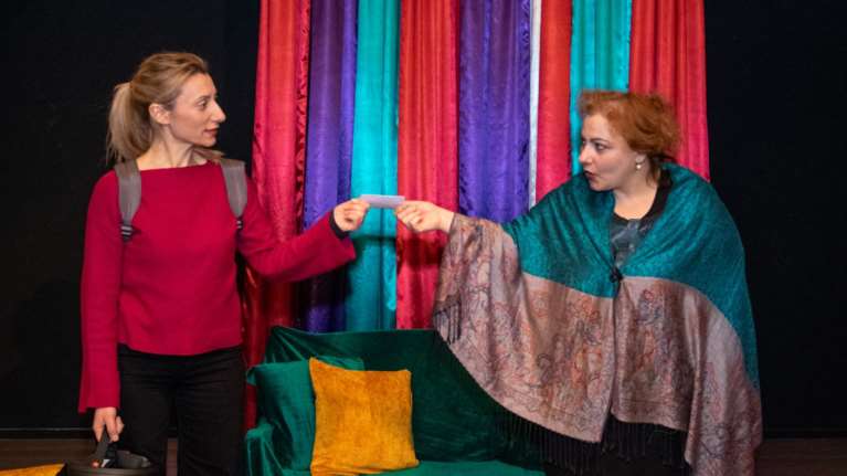 "Μαμά" της Μάρτα Μπαρσελό σε σκηνοθεσία Ιόλης Ανδρεάδη, στην Πάτρα