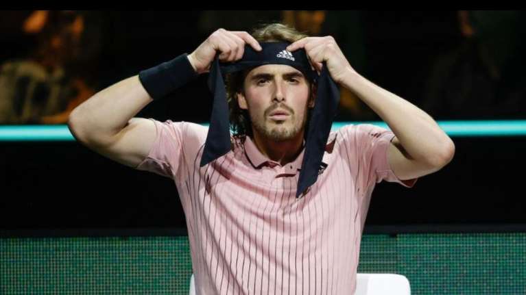 Τρολάρει τον εαυτό του ο Στέφανος Τσιτσιπάς  - Η ατάκα για... πιθήκους [εικόνες]