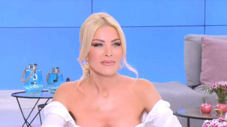 &quot;Χώρισες;&quot;: Η αμηχανία της Καινούργιου on air και η σπόντα... &quot;Τα καλύτερα έρχονται&quot;