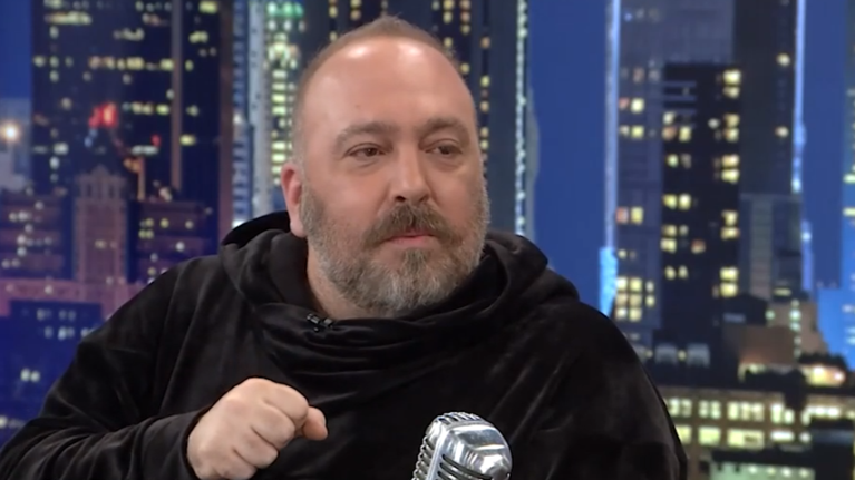 Γιώργος Αλκαίος: Έπιασα πάτο, σάπισα στο ξύλο τον εαυτό μου, τα πούλησα όλα και πήγα στη Μήλο