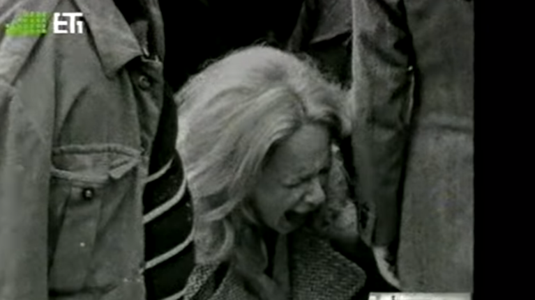 Βίντεο ντοκουμέντο: Ο σπαραγμός της Αλίκης Βουγιουκλάκη στην κηδεία Φίνου - Τα πλάνα που συγκλονίζουν