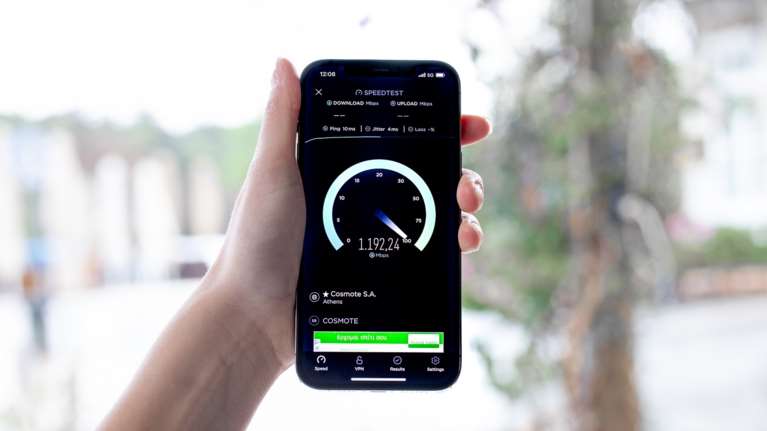 Η επανάσταση της &quot;5ης γενιάς&quot; ήρθε να αλλάξει τη ζωή μας και να μας ταξιδέψει στη νέα εποχή