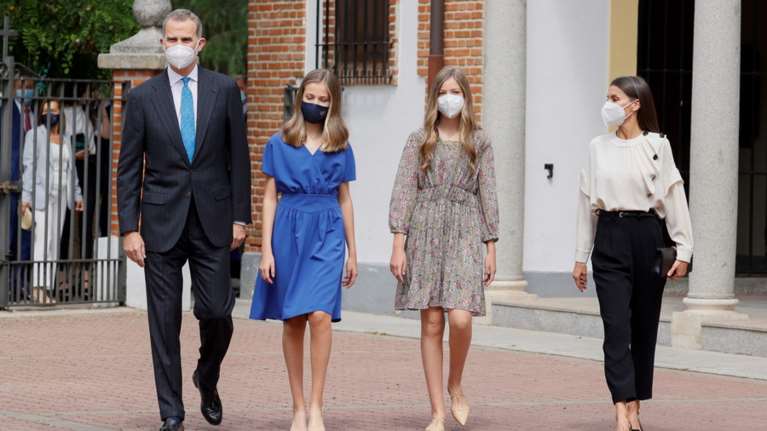 Στη σκιά της κόρης της η Βασίλισσα Λετίσια: Το royal blue της πριγκίπισσας Λεονόρ