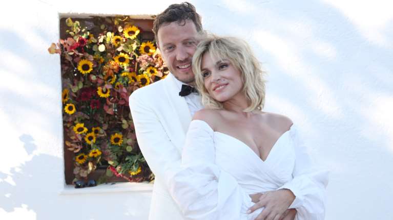 Ελεωνόρα Ζουγανέλη- Σπύρος Δημητρίου: Δείτε τι έφτιαξαν στο σαλόνι του σπιτιού τους για την καραντίνα