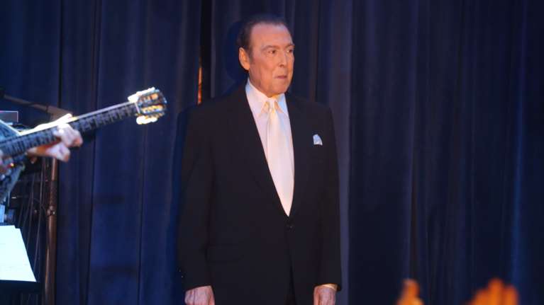 Τόλης Βοσκόπουλος: Η τελευταία εκδρομή στη Χαλκίδα λίγες μέρες πριν πεθάνει - Φανερά καταβεβλημένος [Εικόνα]