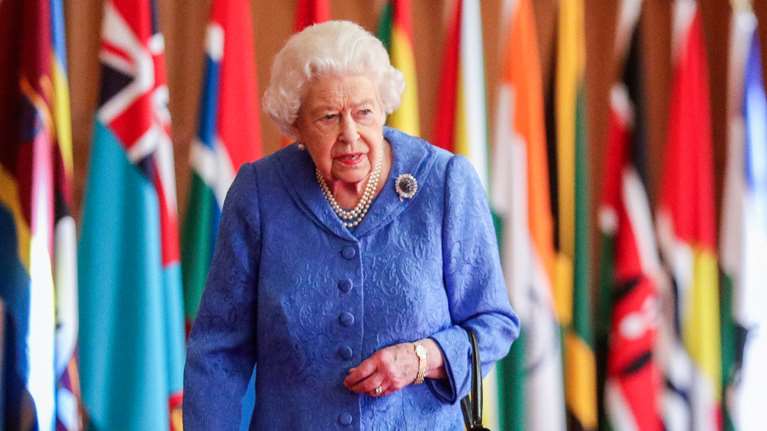 Η βασίλισσα Ελισάβετ ακυρώνει εμφανίσεις - Αρνείται να εμφανιστεί με αναπηρικό αμαξίδιο