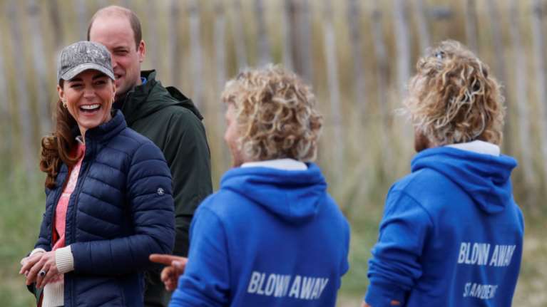 Κέιτ Μίντλετον: Η royal με τα skinny jeans - Έδειξε τα λεπτά και καλογυμνασμένα πόδια της