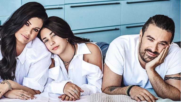 Μαρία Κορινθίου - Γιάννης Αϊβάζης: Θετική στον κορονοϊό η κόρη τους Ισμήνη