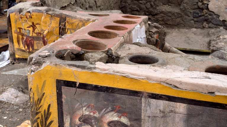 Ιταλία: Ένα αρχαίο "φαστ φουντ" έφερε στο φως η αρχαιολογική σκαπάνη στην Πομπηία