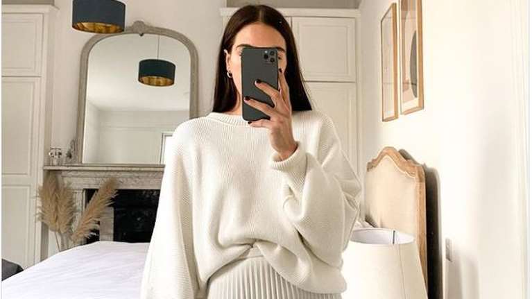 Αυτό το πουλόβερ κάνει όλα τα looks να δείχνουν πιο κομψά