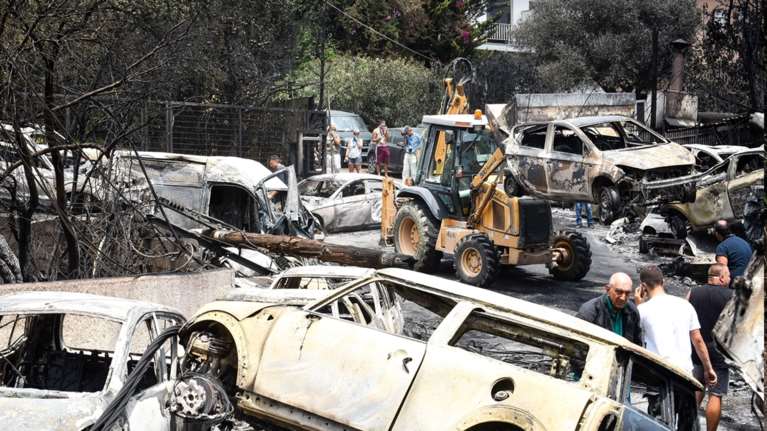 Δίκη για το Μάτι - Συγκλονίζουν οι μαρτυρίες: "Η μάνα μου ήταν καμένη, γυμνή, χωρίς μαλλιά και ούρλιαζε"