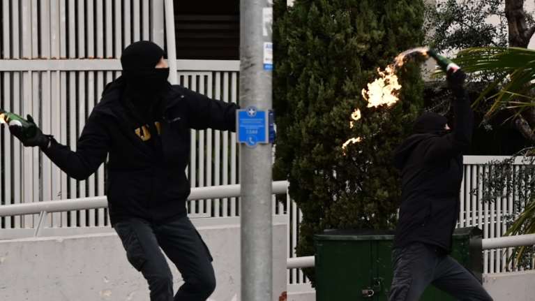 Οι κουκουλοφόροι εν δράσει: Βγήκαν από την πορεία για τα Τέμπη και επιτέθηκαν στη Βουλή με μολότοφ