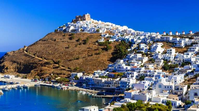 Ποιο ελληνικό νησί είναι ανάμεσα στα επτά &quot;κρυμμένα πετράδια&quot; του πλανήτη για το 2025