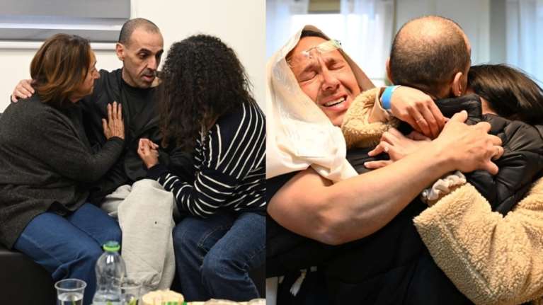 Ισραήλ: Στις αγκαλιές των συγγενών τους οι τρεις όμηροι της Χαμάς - Οργή για την κατάστασή τους - Πράσινο φως Νετανιάχου για τη 2η φάση