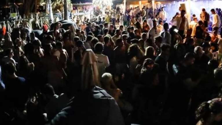 Κορονοπάρτι στα νησιά: Στο στόχαστρο της ΕΛΑΣ οι αναρτήσεις στα social media