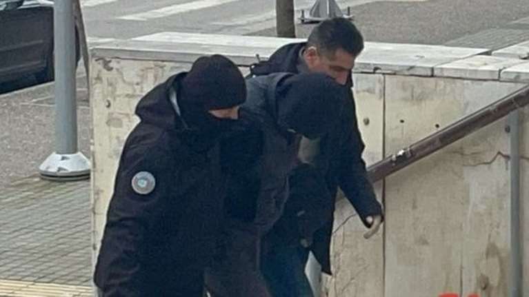 Επίθεση 16χρονου στον αδερφό του: Συντετριμμένη η μητέρα - "Μαμά, είσαι ο βράχος μου", της είπε ο αδερφός του πριν το μαχαίρωμα