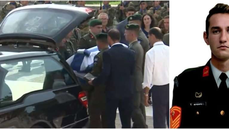 Με την ελληνική σημαία το φέρετρο του 27χρονου που σκοτώθηκε στη Λιβύη - Απαρηγόρητη η μητέρα του στην κηδεία