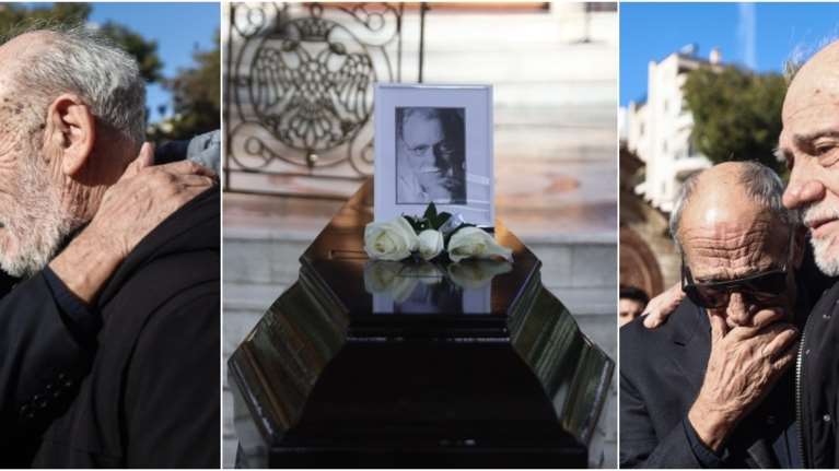 Κηδεία Χαρδαβέλλα: Οι &quot;Ρεπόρτερς&quot; είπαν αντίο - Συντετριμμένοι Λιάνης και Δημαράς, έπεσε ο ένας στην αγκαλιά του άλλου [βίντεο]