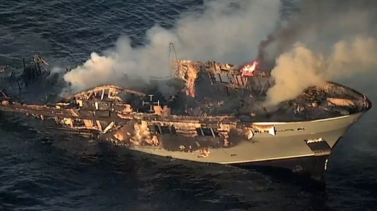 Στάχτη ένα από τα μεγαλύτερα γιοτ του κόσμου - Σοκάρει το βίντεο από τη βύθισή του