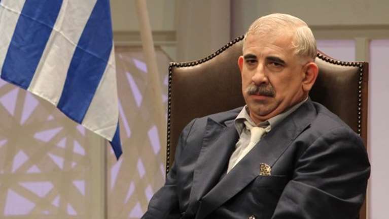 Πέτρος Φιλιππίδης: Πήρε εξιτήριο από το νοσοκομείο και επέστρεψε στο σπίτι του στο Ψυχικό - Εφυγε από την πίσω πόρτα