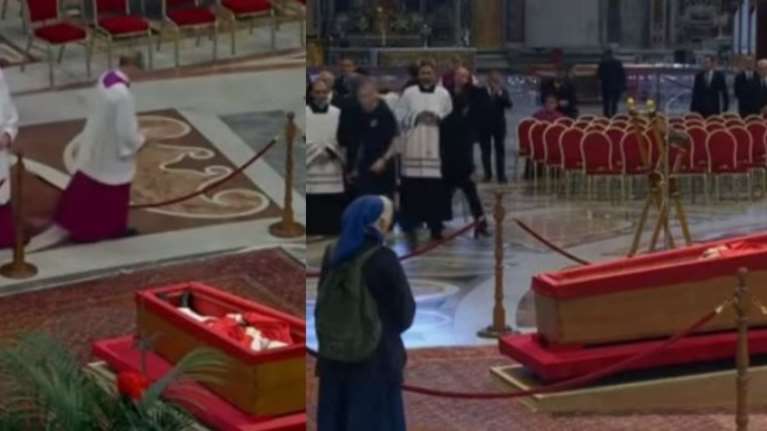 Πάπας Φραγκίσκος: Έσπασε το πρωτόκολλο το Βατικανό και επέτρεψε σε ηλικιωμένη μοναχή να θρηνήσει δίπλα στο φέρετρο