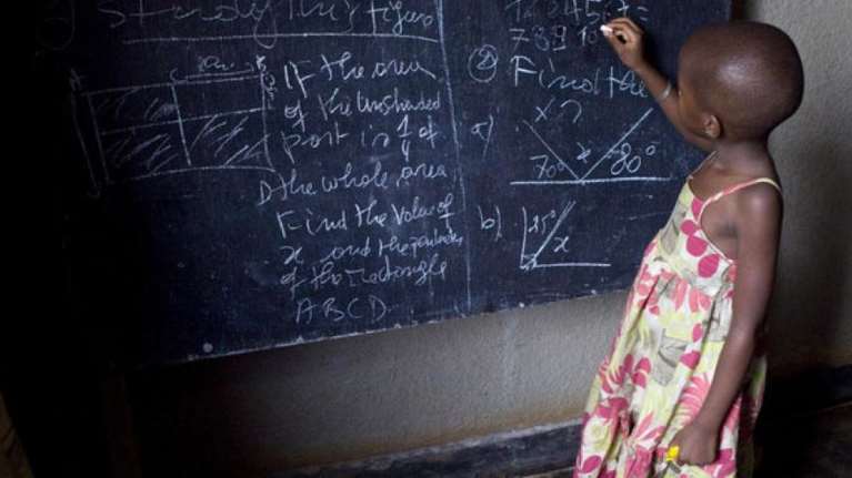 Oxfam: Η G7 χρωστάει 13 τρισεκατομμύρια δολάρια στις φτωχότερες χώρες