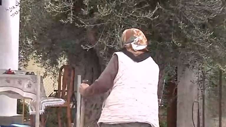 Πύργος: Κατηγορούμενη η γιαγιά... κομάντο που πυροβόλησε τον ληστή με αεροβόλο - &quot;Ας πάω και φυλακή&quot; [Βίντεο]