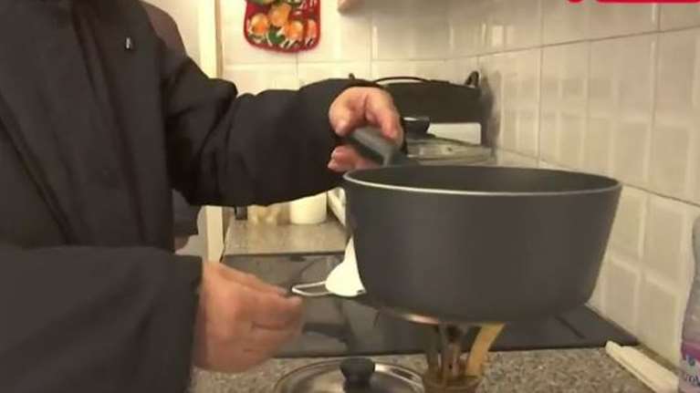 Κακοκαιρία: Η &quot;Ελπίδα&quot; έφυγε, το ρεύμα ακόμα να έρθει - Χωρίς ηλεκτροδότηση σπίτια στα Βόρεια Προάστια [Βίντεο]