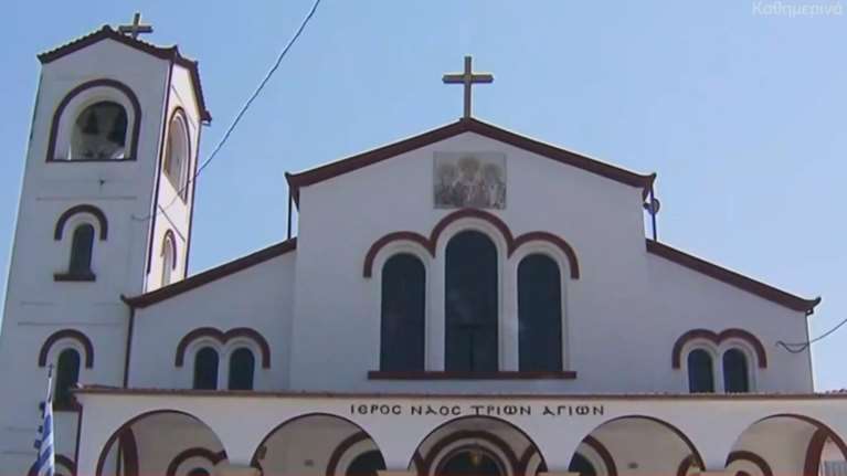 Τραγωδία στη Χαλκιδική: Θρήνος και οδύνη στο τελευταίο αντίο στον 15χρονο Τάσο - Συντετριμμένοι οι γονείς του [Βίντεο]