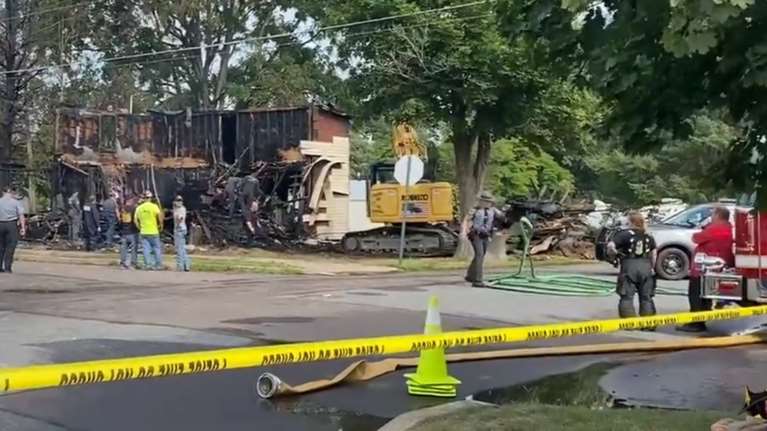 ΗΠΑ - Τραγικό παιχνίδι της μοίρας: Πυροσβέστης κλήθηκε σε φωτιά και βρήκε νεκρά τα παιδιά του και άλλους 8 συγγενείς