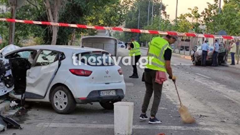 Τραγωδία στη Θεσσαλονίκη:  Δύο νεκροί σε τροχαίο δυστύχημα [εικόνες]