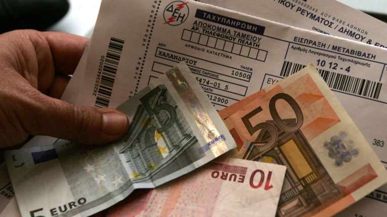 Διευκολύνσεις για τους λογαριασμούς ρεύματος εξετάζει το υπουργείο Ενέργειας