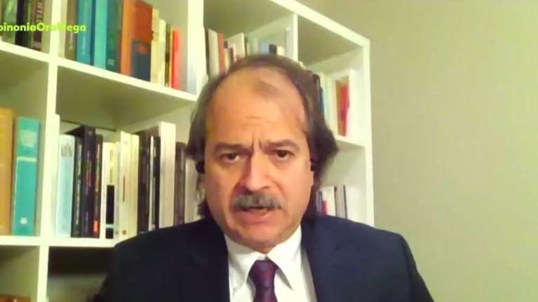 Ιωαννίδης: Δυσοίωνες προβλέψεις για 25.000 νεκρούς από κορονοϊό μέχρι την άνοιξη - Να κάνουν τεστ και οι εμβολιασμένοι