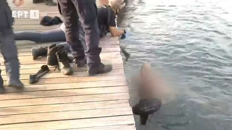 Επεισοδιακή σύλληψη στη Θεσσαλονίκη: &quot;Θα πεθάνεις και εσύ σήμερα μαζί μου;&quot; είπε ο 22χρονος στον αστυνομικό