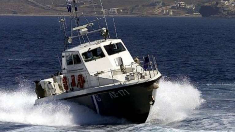 Επεισόδιο στην Κω: Λιμενικοί άνοιξαν πυρ για να σταματήσουν σκάφος λαθροδιακινητών