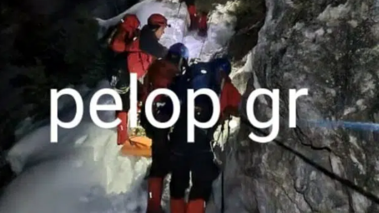 Τραγωδία στα Καλάβρυτα με 3 ορειβάτες: Καρέ - καρέ η συγκλονιστική επιχείρηση στον Χελμό [εικόνες - βίντεο]